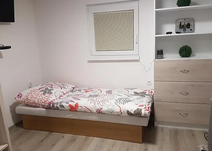 Na Hranici * Circ